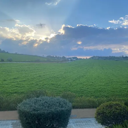 William And Emily Polis