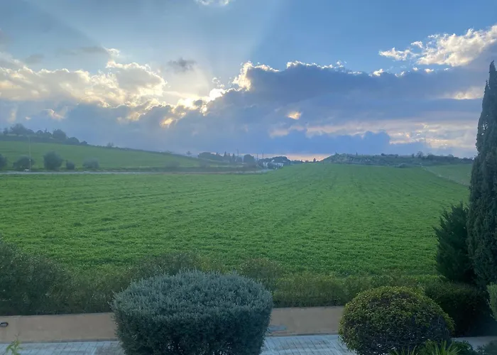 William And Emily Polis